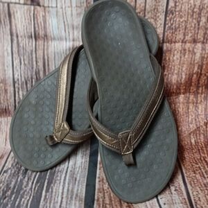 Vionic Brown and Tan Sandals